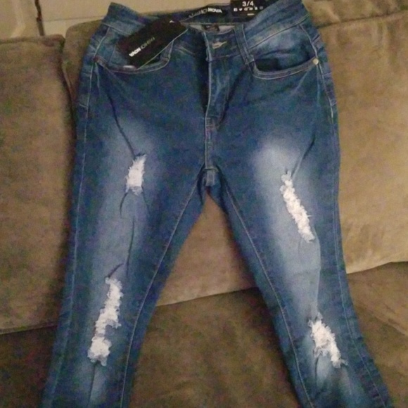 Fashion Nova jeans - Picture 2 of 5